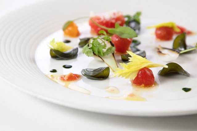 Phytoplankton pasta salad with heirloom tomatoes and wild sorrel, by Matthew Delisle, head chef of L'Espalier restaurant (Photo: Michael Indresano MIT News)