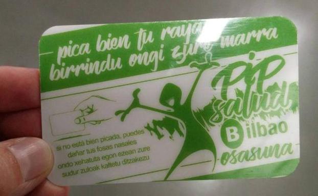 This cocaine crushing card was issued to cocaine users in Bilbao advising them of health risks. (Photo: El Correo)