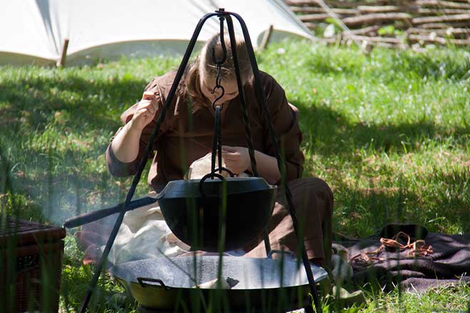 A viking girl would accompany her father to fairs and markets, not only to cook for him but to make her availability for marriage known. (Photo: Flickr/Hans Splinter)