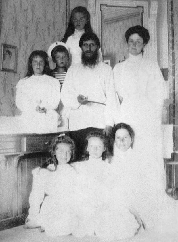 Grigori Rasputin with Empress Alexandra Feodorovna, her nurse and her children Olga, Tatiana, Maria, Anastasia, and Alexei. Alexei was born with hemophilia, a condition inherited from his mother. Alexandra's brother Friedrich and Uncle Leopold both died of the genetic blood disorder. (Photo: Wikimedia/Unknow source)