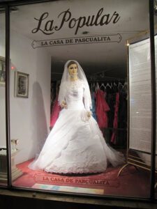 La Pascualita in the store window. (Photo: Wikimedia Commons/Joeysodi)