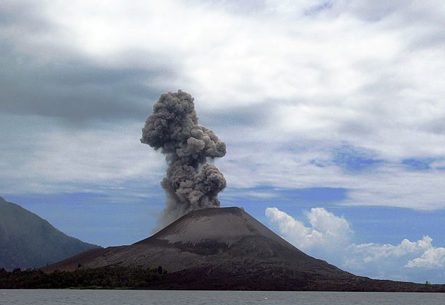 Anak Krakatoa has erupted 45 times since 1883. The strongest eruption, in 2018, measured 3 on the VEI scale and triggered a Tsunami that killed 437 people. (Photo: Wikipedia/flydime)