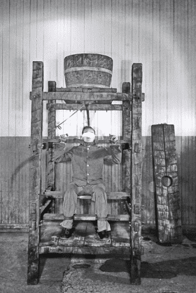 A Victim of Chinese Water Torture at Sing Sing Correctional Facility, New York, circa 1860. (Wikimedia/The Burns Archive)