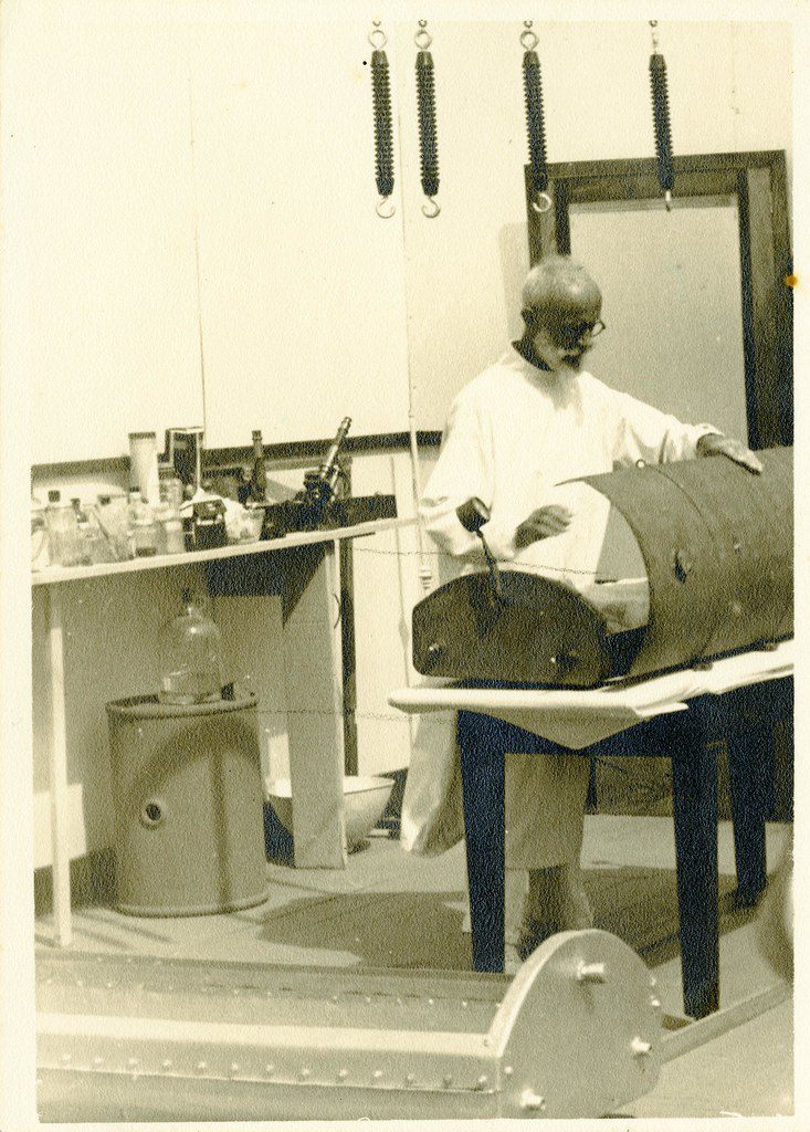 Count Carl von Cosel in his laboratory.