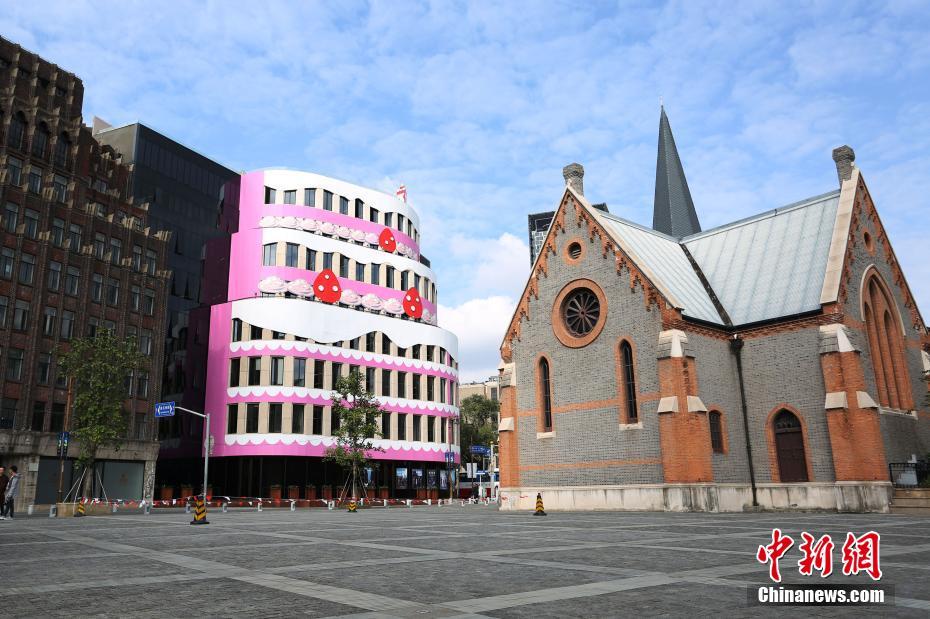 Shanghai cake building vs Church building