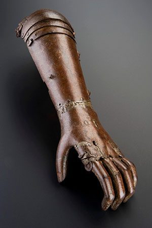 The arm was purchased from the private collection of Noel Hamonic (active 1850-1928) by Henry Wellcome in 1928. (Image: Science Museum, London)