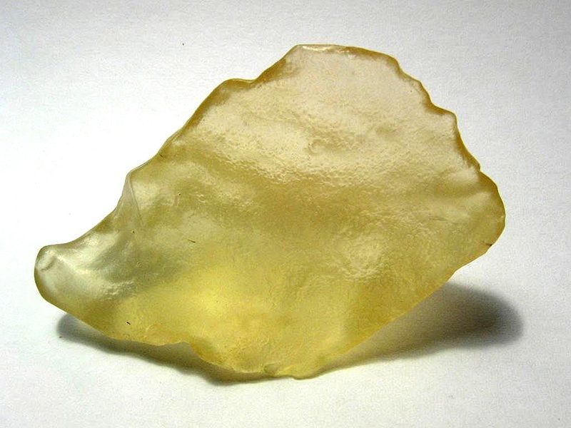 Libyan Desert Glass is found in the Great Sand Sea of the Libyan Desert. This specimen weights 0.78 ounces (22 g) and is about 2.16 inches (55 mm) wide. (Photo: Wikimedia Commons/H. Raab)
