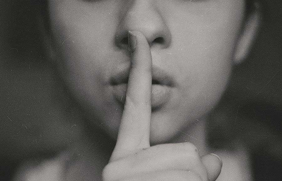 Deafening silence (Photo: Unsplash/ Kristina Flour)