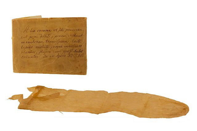 Condom with latin manual from 1813. (Photo: Wikimedia/MatthiasKabel)
