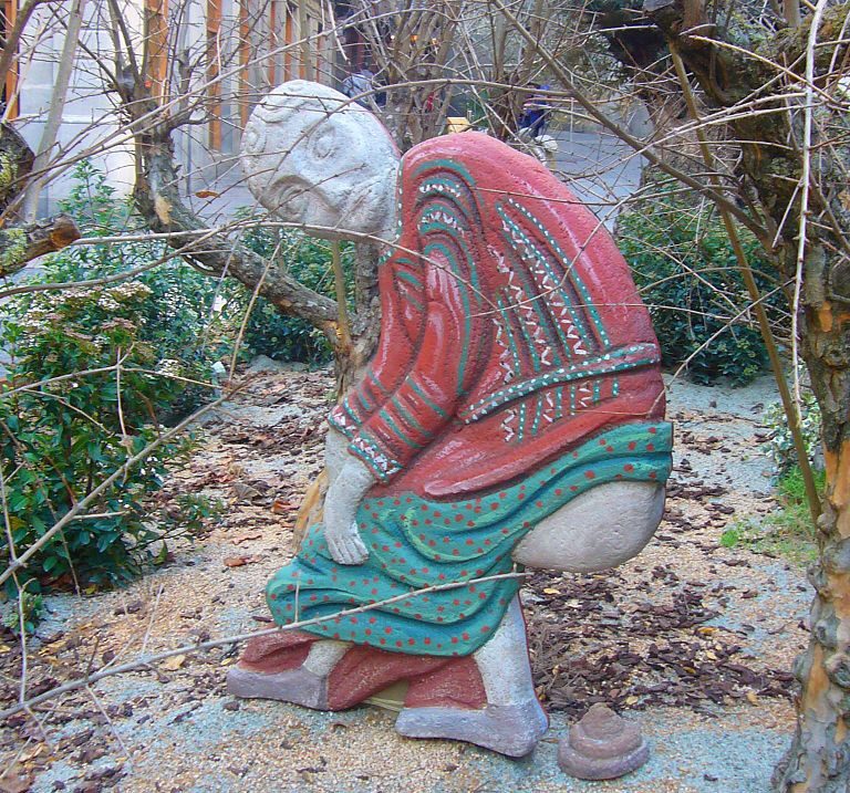 The caganer in the 2011 official nativity scene in Barcelona's Plaça de Sant Jaume. (Credit Wikimedia)