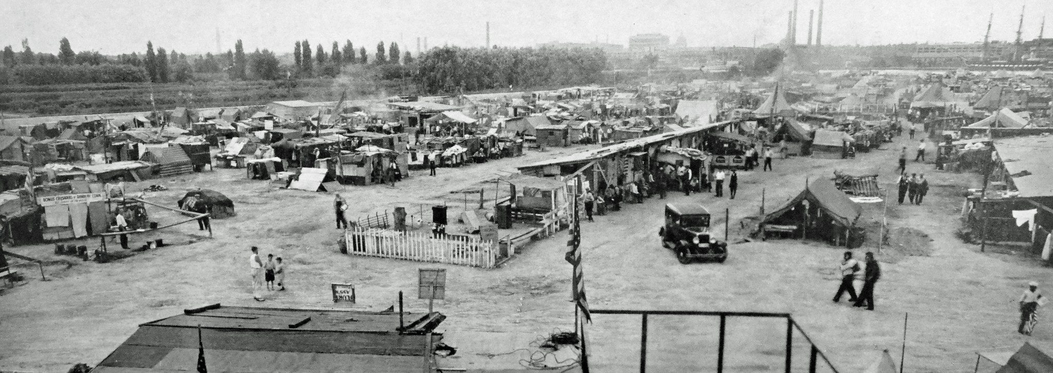 Overview of the Anacostia Bonus Army camp; the Capitol building can be seen in the background.